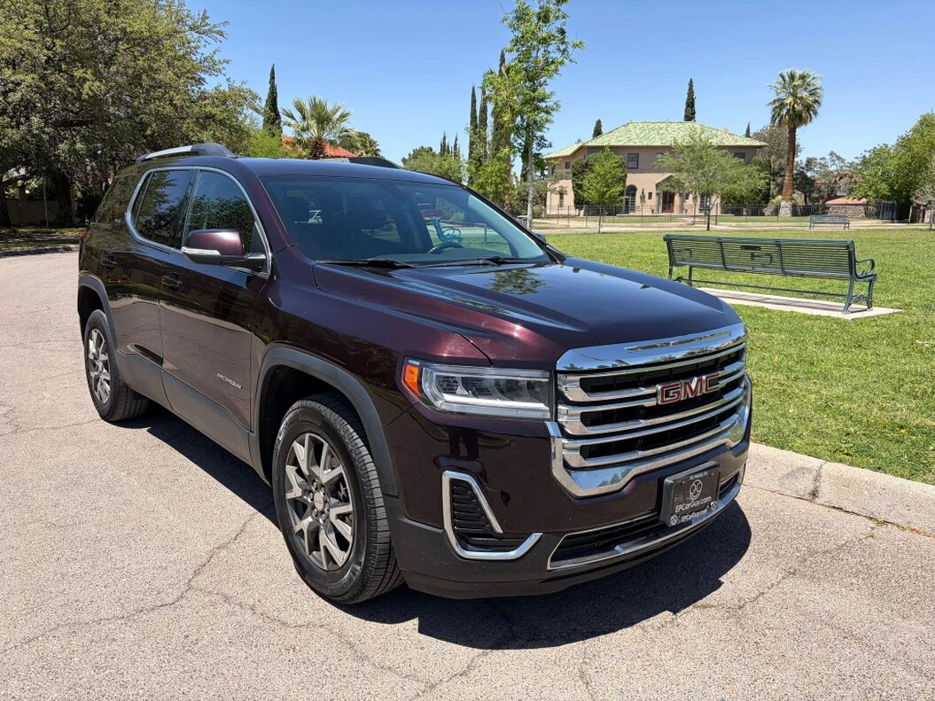Used SUV with three rows of seats at EPCarGuy